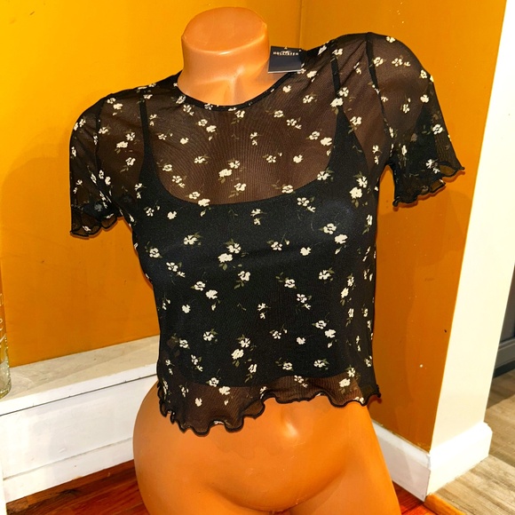 Hollister Tops - BNWT Hollister Sheer Overlay Cropped Top Black Print